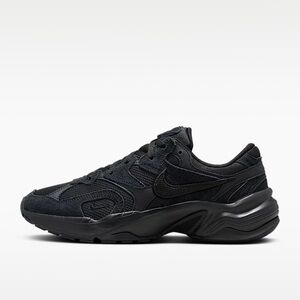 Nike Women's Black Athletic Shoes
